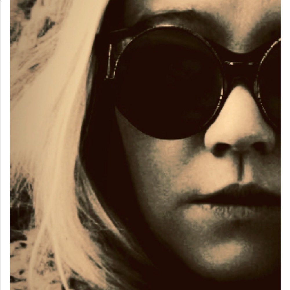 Meet your Posher, Whitney